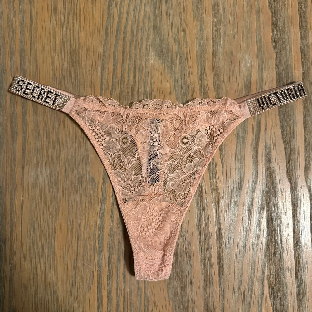 NWT Victoria's Secret Very Sexy Logo Shine  Strap Nude Lace Rhinestone Thong M